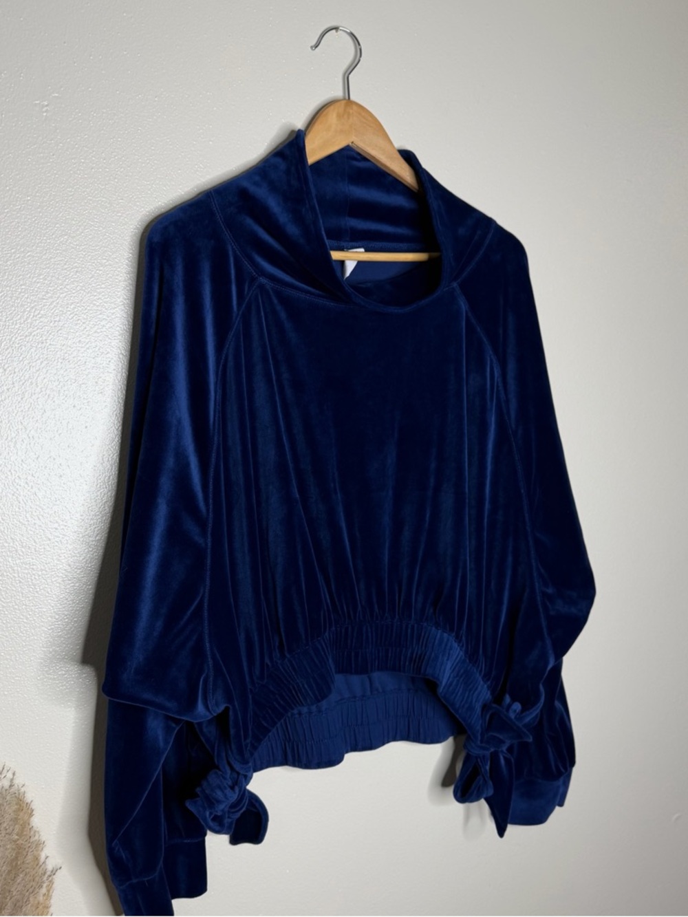 Anthropologie Daily Practice‎ Velvet Blue Pulllover Sweatshirt - Picture 4 of 11
